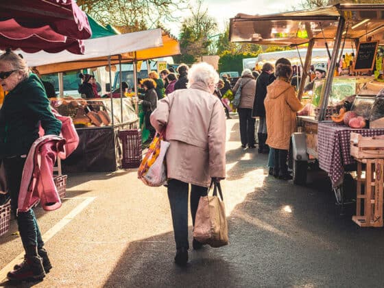 reconfinement nantes les marches restent ouverts 2020