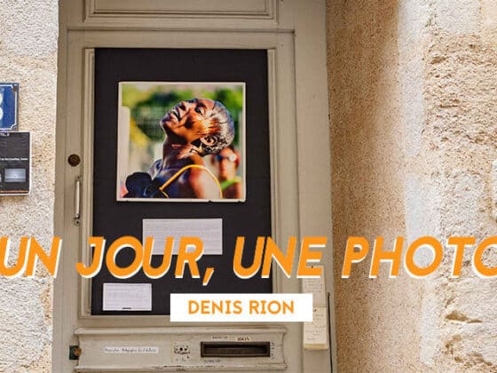 un jour une photo porte exposition