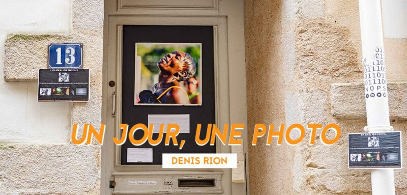 un jour une photo porte exposition