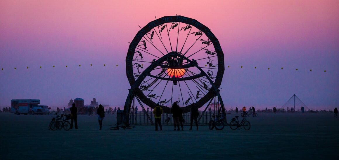 la roue de Charon par Peeter Hudson