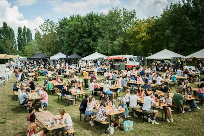 Après deux ans d’existence, Franquette revient pour une troisième édition à Saint-Sébastien-sur-Loire. La devise du festival ? Mangez, cuisinez, pensez, profitez ! Ça, c’est un programme qui nous branche bien chez Big City Life. Alors pour vous donner l’eau à la bouche en attendant le week-end, on vous présente le menu ;)